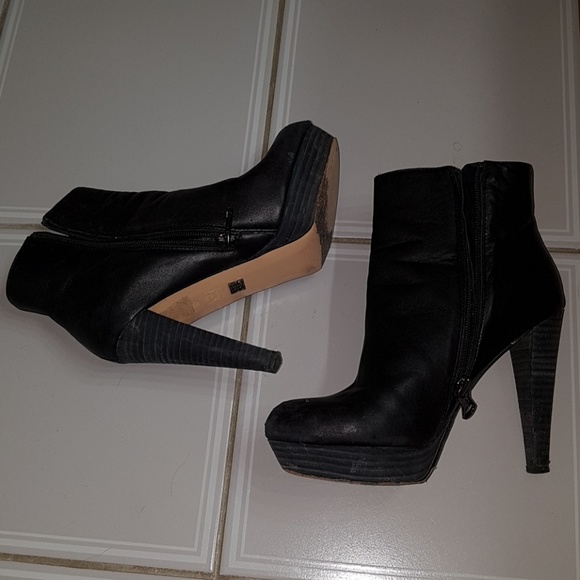 BCBG Ankle Boots - Picture 3 of 8